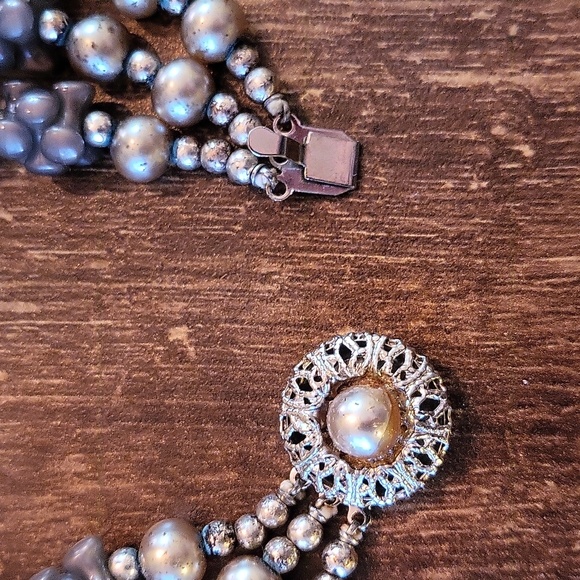 Vintage Layer Necklace - Picture 6 of 7